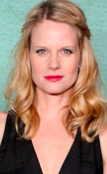 Joelle Carter